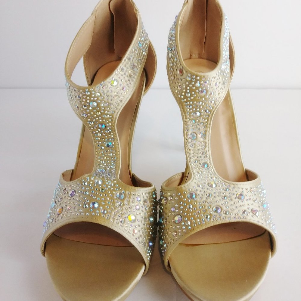Forever Tyra-09 high heeled studded sandals size 8